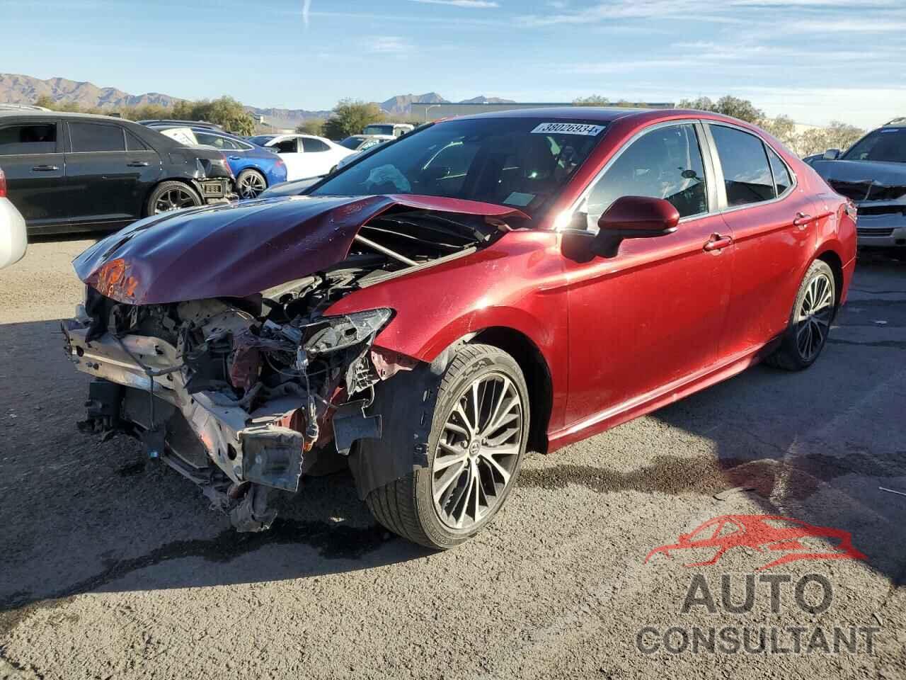 TOYOTA CAMRY 2018 - 4T1B11HK5JU671039