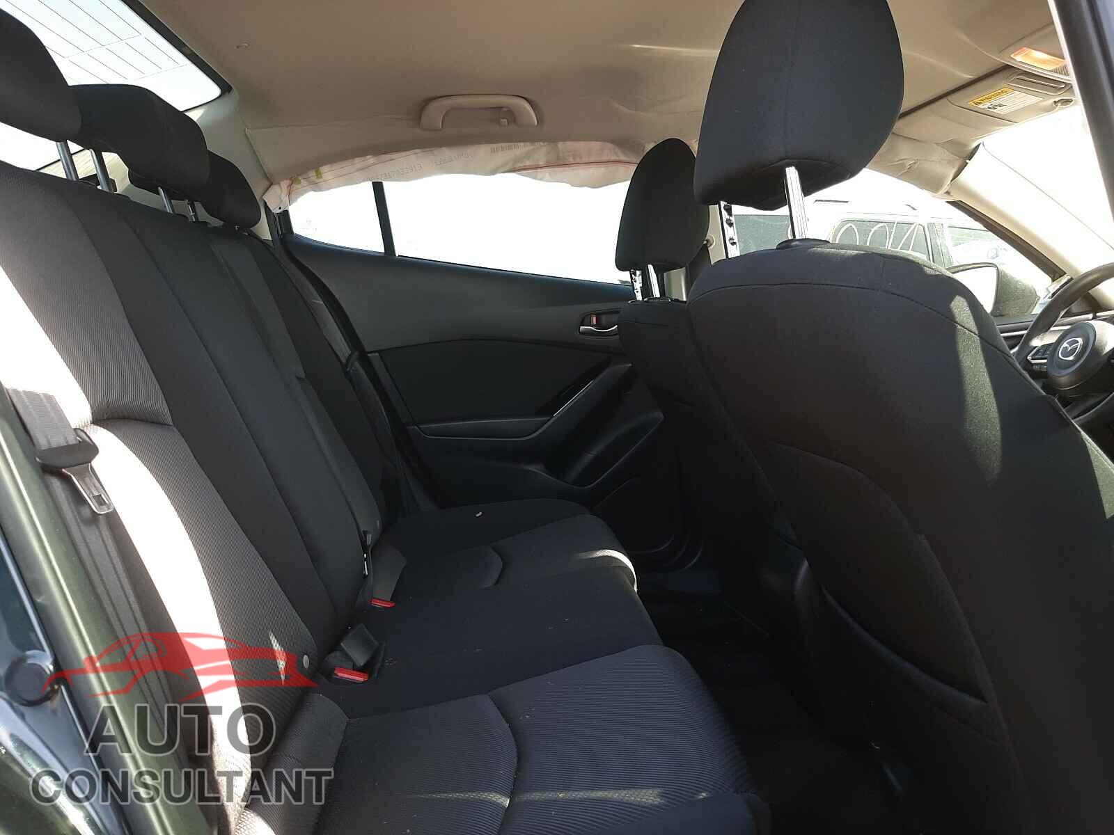 MAZDA 3 2018 - 3MZBN1U7XJM167470