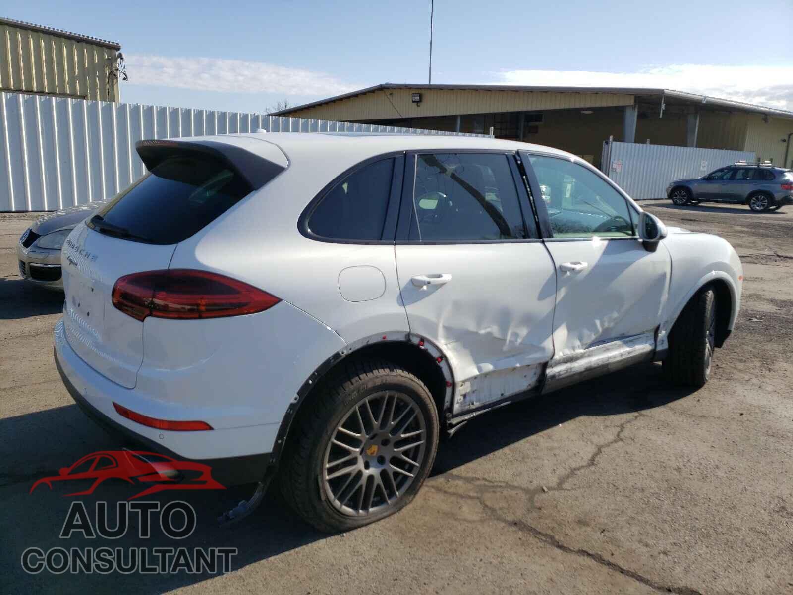 PORSCHE CAYENNE 2017 - WP1AA2A23HKA87811