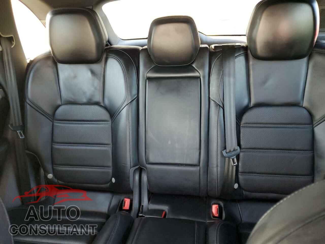 PORSCHE CAYENNE 2016 - WP1AE2A21GLA64833