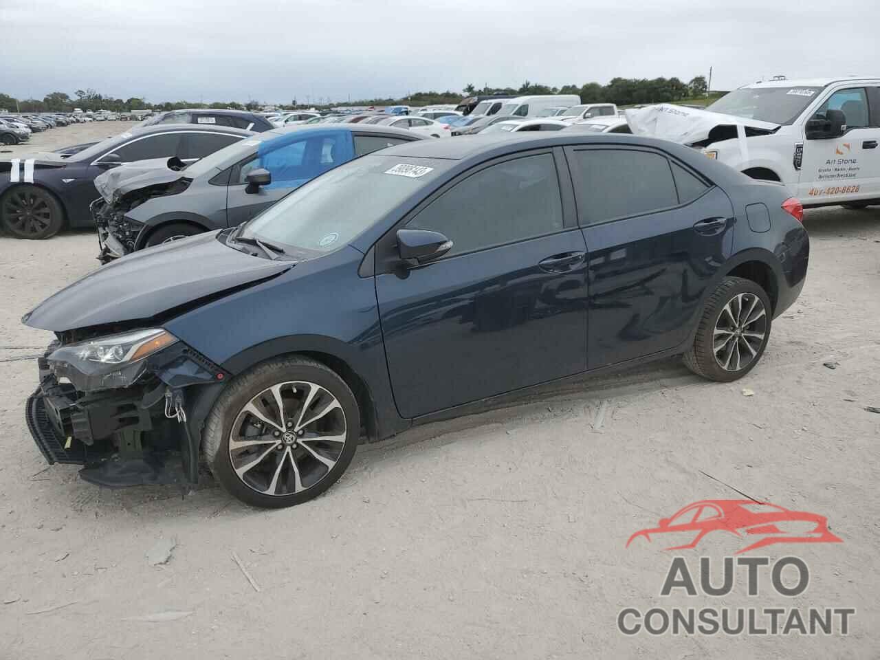 TOYOTA COROLLA 2018 - 5YFBURHE3JP834658