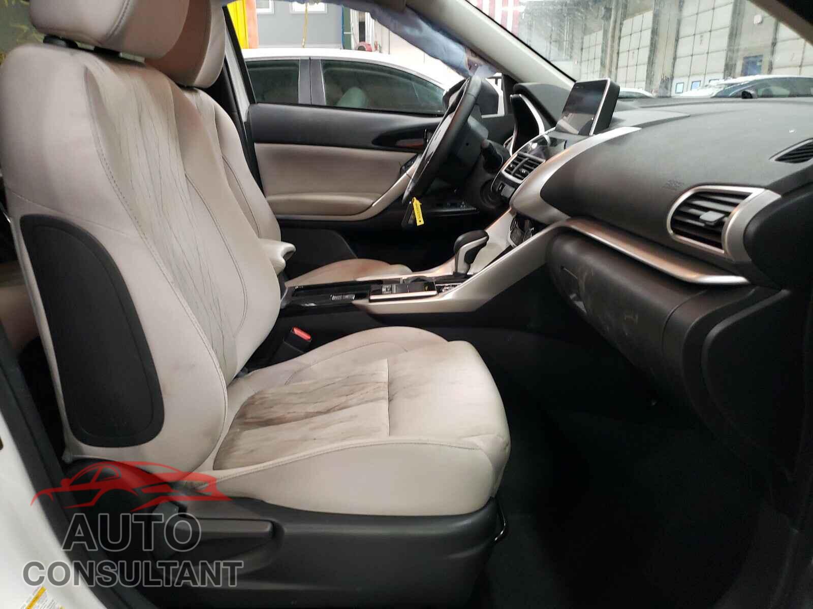 MITSUBISHI ECLIPSE 2018 - JA4AT5AA3JZ062676
