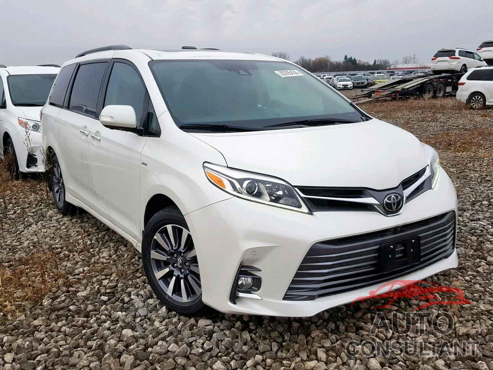 TOYOTA SIENNA 2018 - 5TDDZ3DC3JS192560