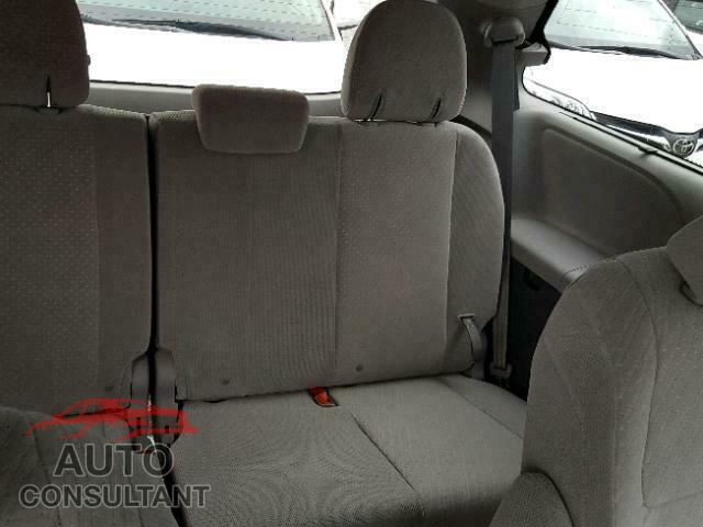 TOYOTA SIENNA 2018 - 5TDJZ3DC6JS191471