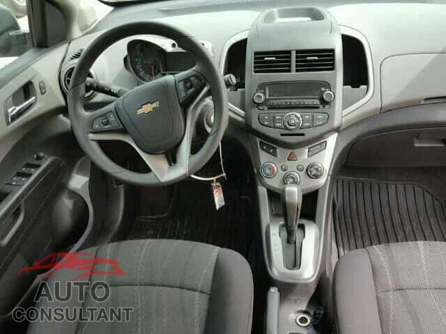 CHEVROLET SONIC 2015 - 1G1JC6SH9F4148403