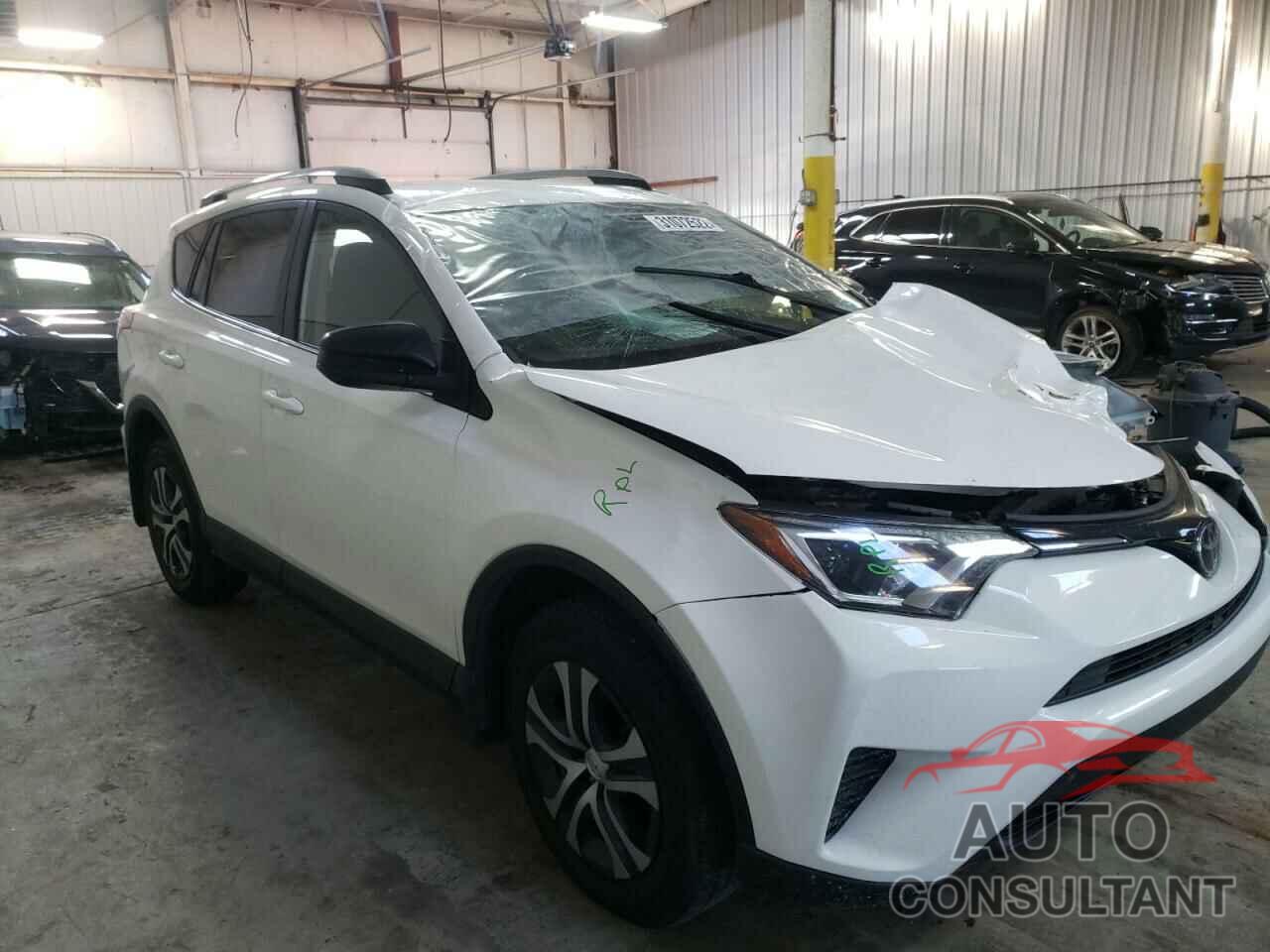 TOYOTA RAV4 2017 - JTMBFREV4HJ147590