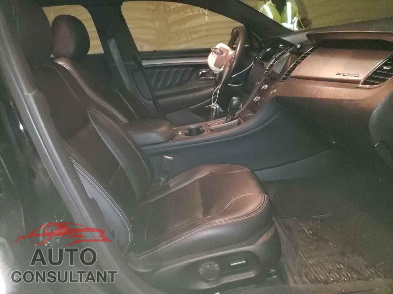 FORD TAURUS 2018 - 1FAHP2H88JG115528