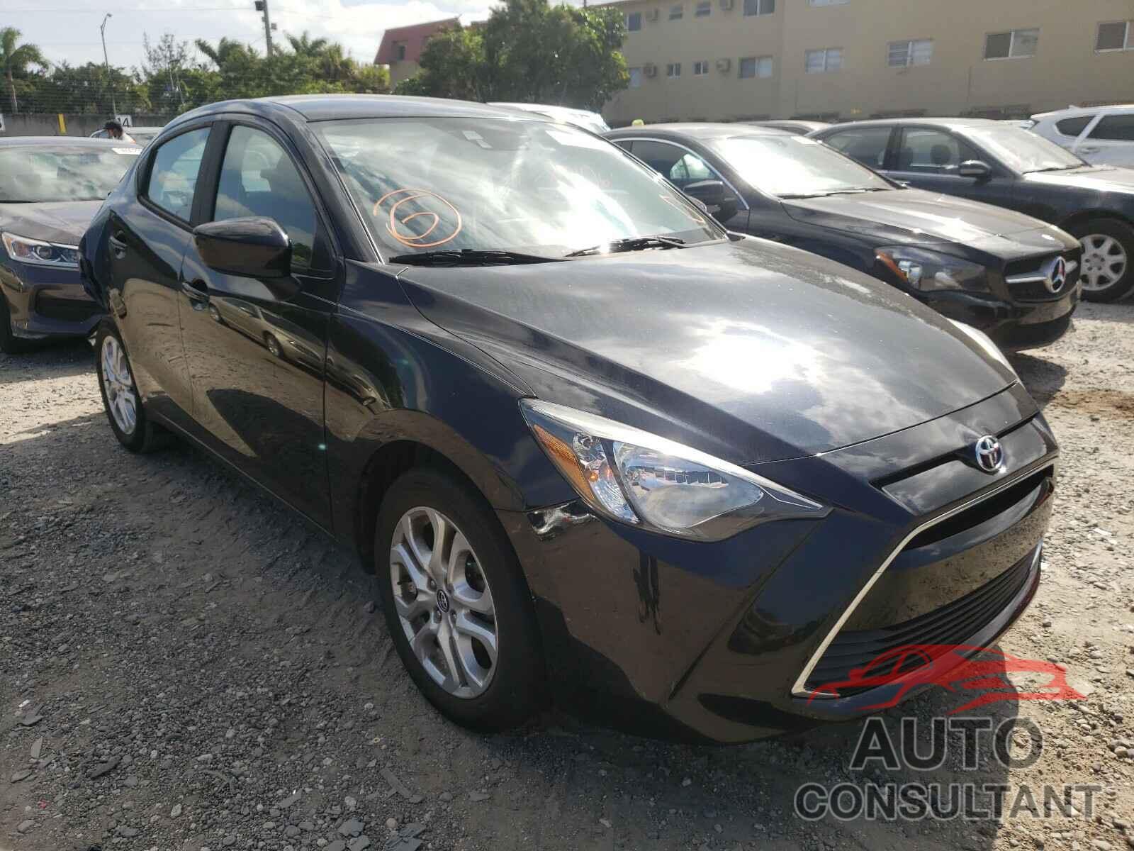 TOYOTA YARIS 2017 - 3MYDLBYV6HY148905
