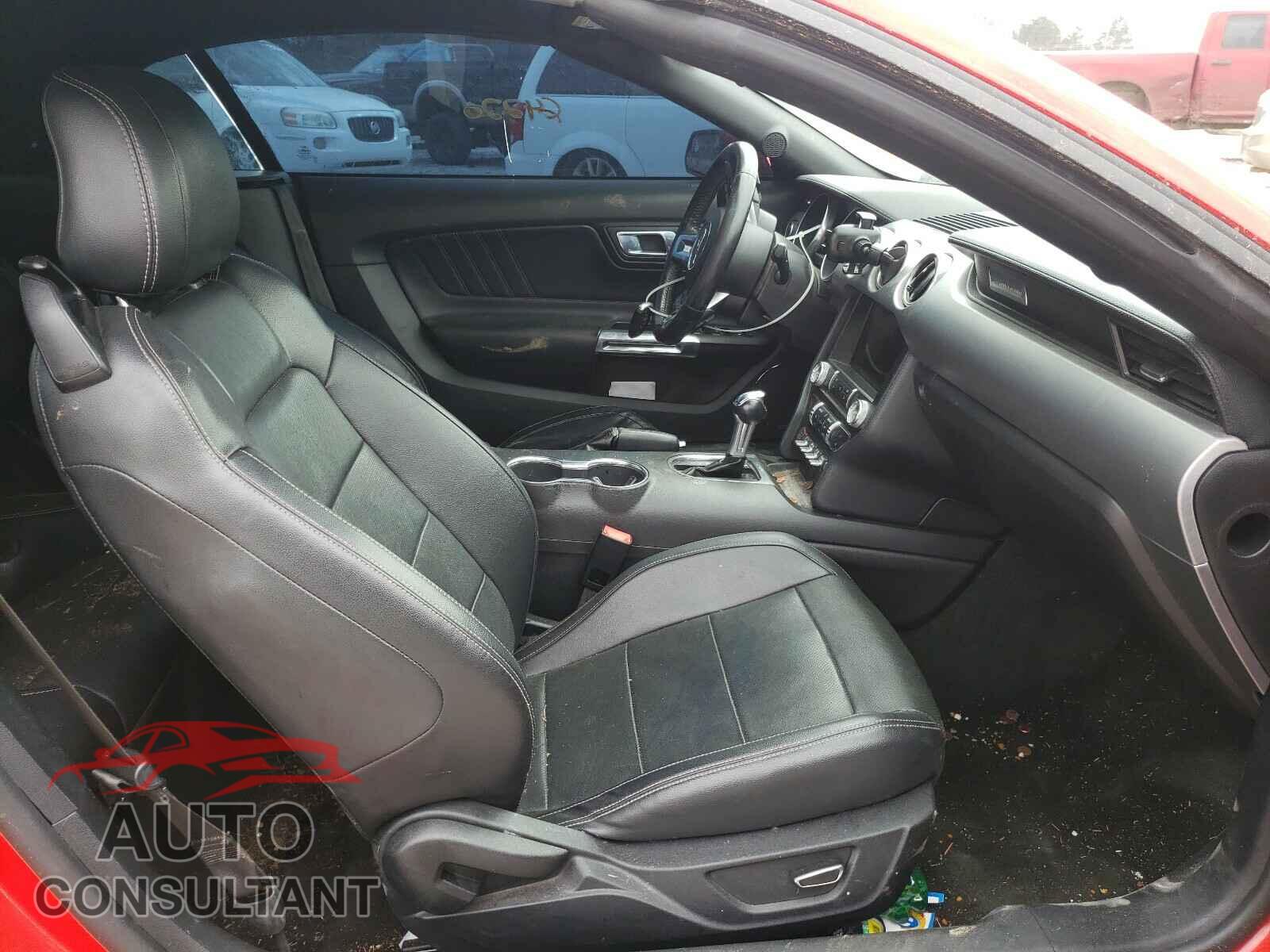 FORD MUSTANG 2018 - 1FATP8UH9J5123989