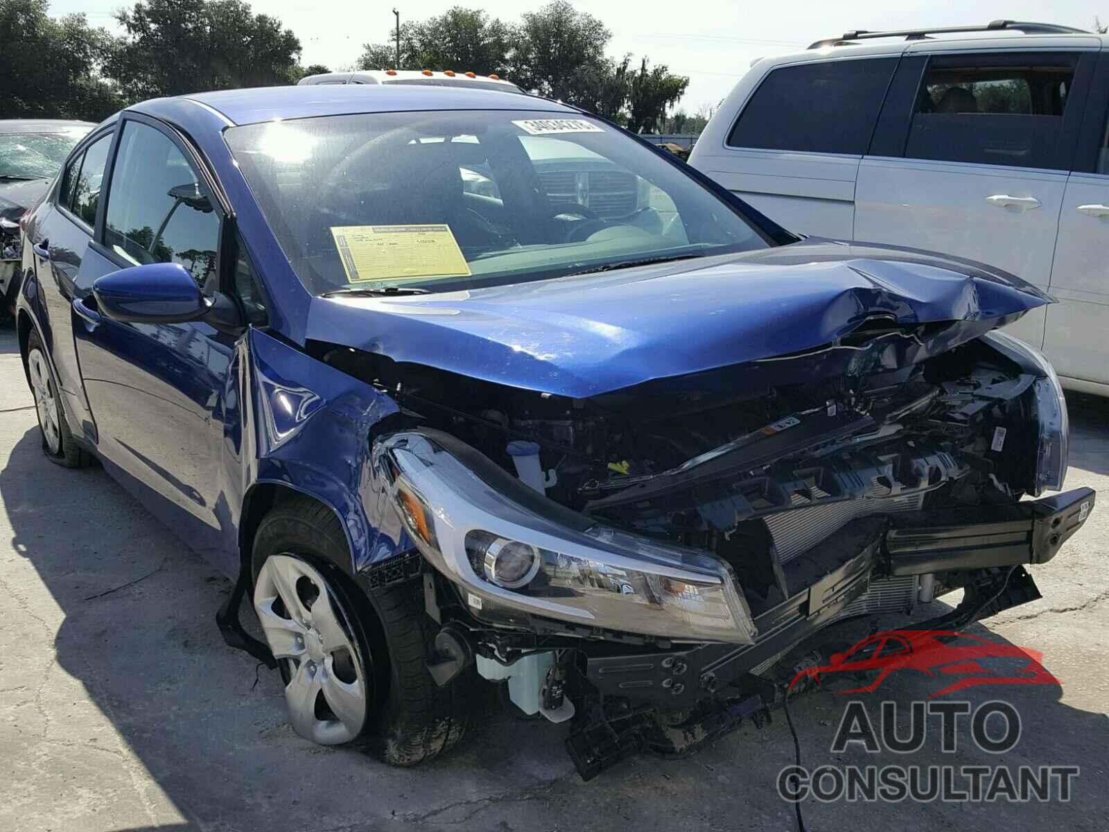 KIA FORTE 2018 - 3KPFL4A75JE213412