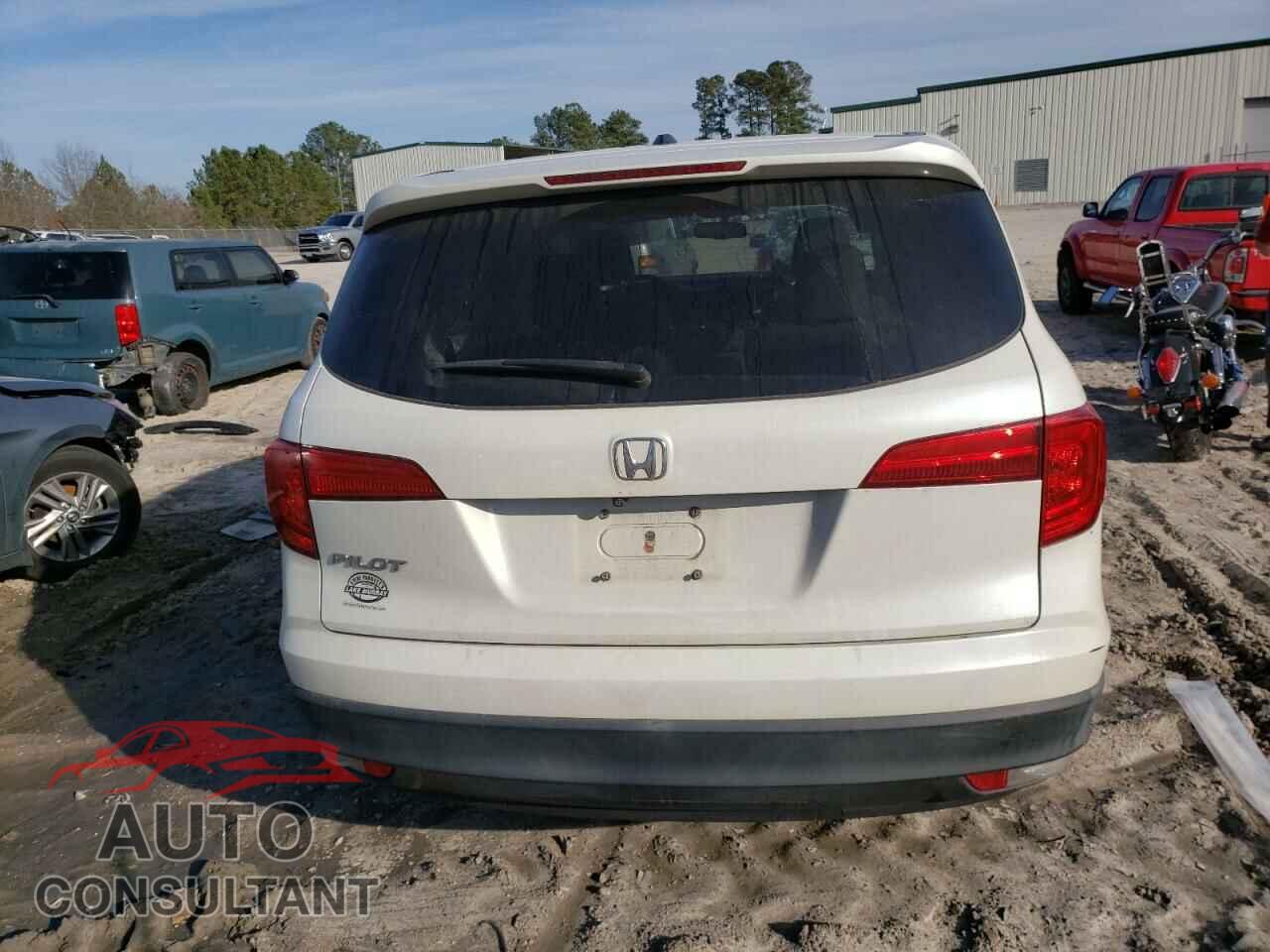 HONDA PILOT 2017 - 5FNYF5H53HB020089