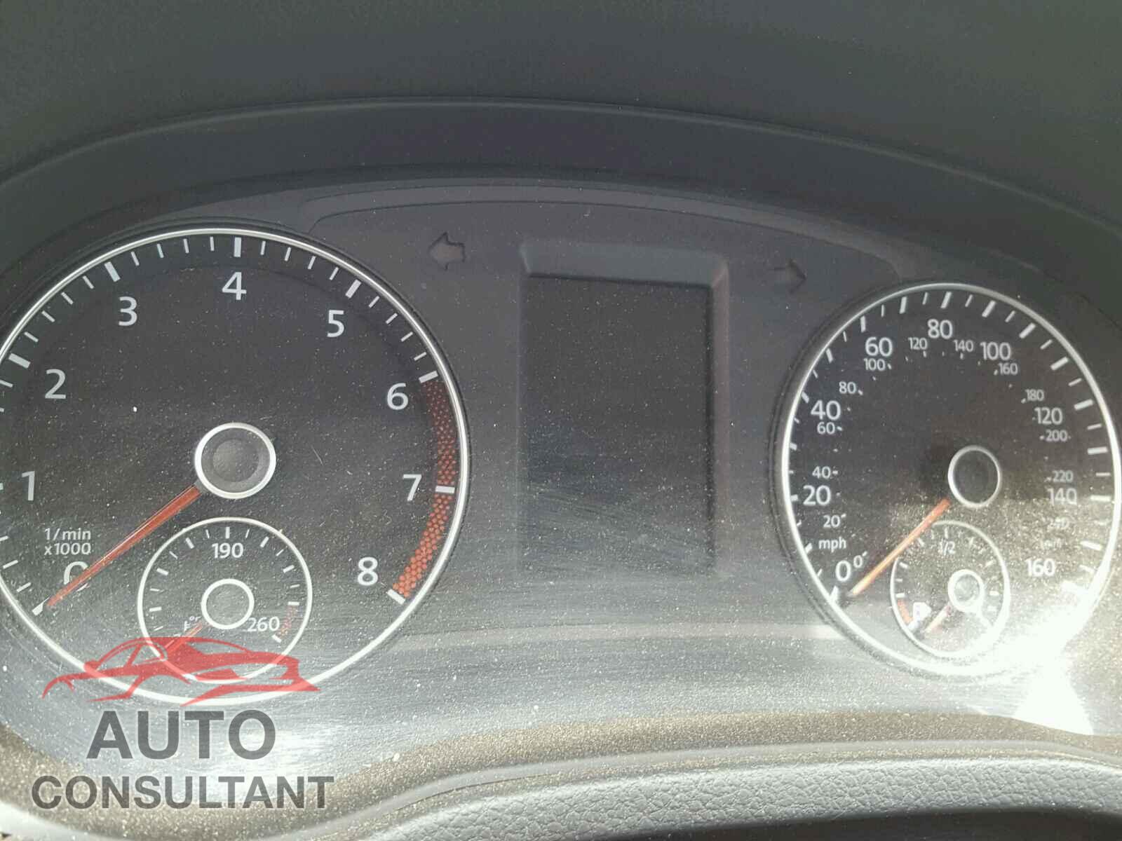 VOLKSWAGEN PASSAT 2015 - 1VWAT7A38FC007652