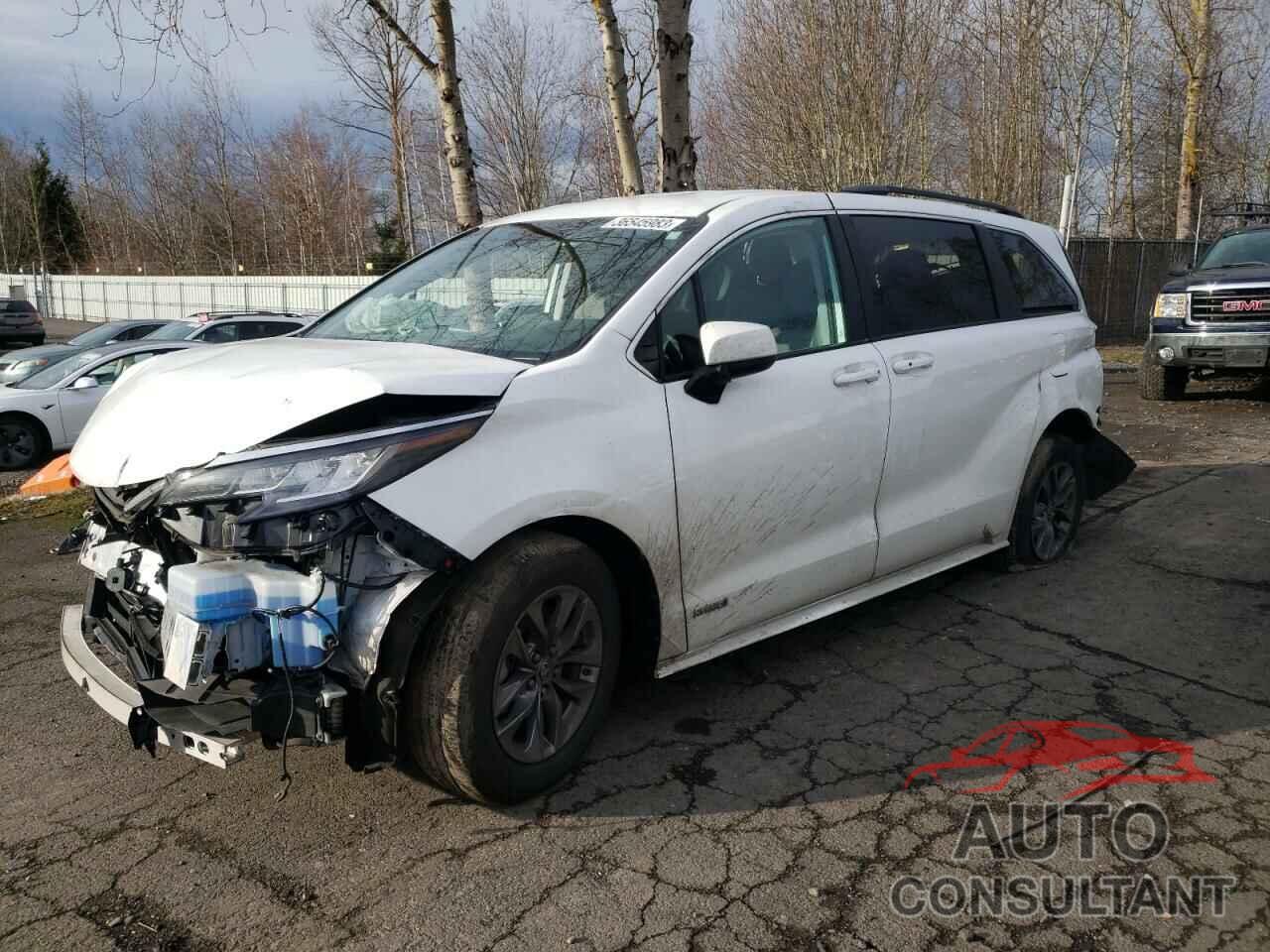 TOYOTA SIENNA 2021 - 5TDKRKEC7MS020651