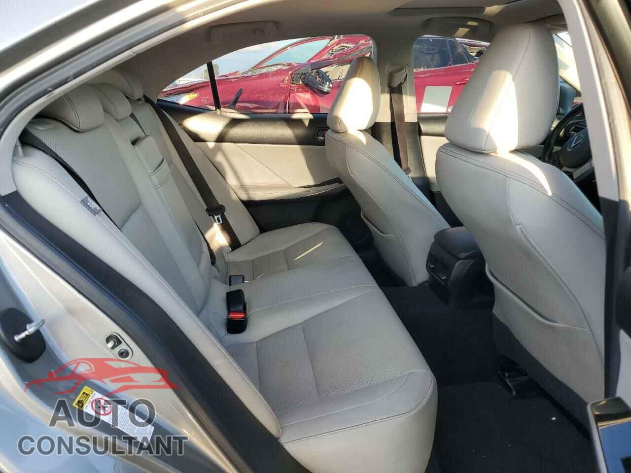 LEXUS IS 2016 - JTHBA1D25G5034776