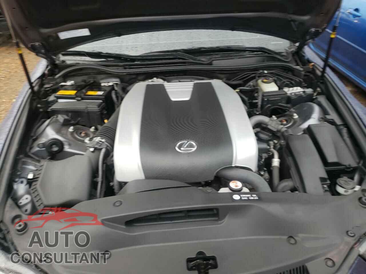 LEXUS IS 2018 - JTHC81D22J5028795