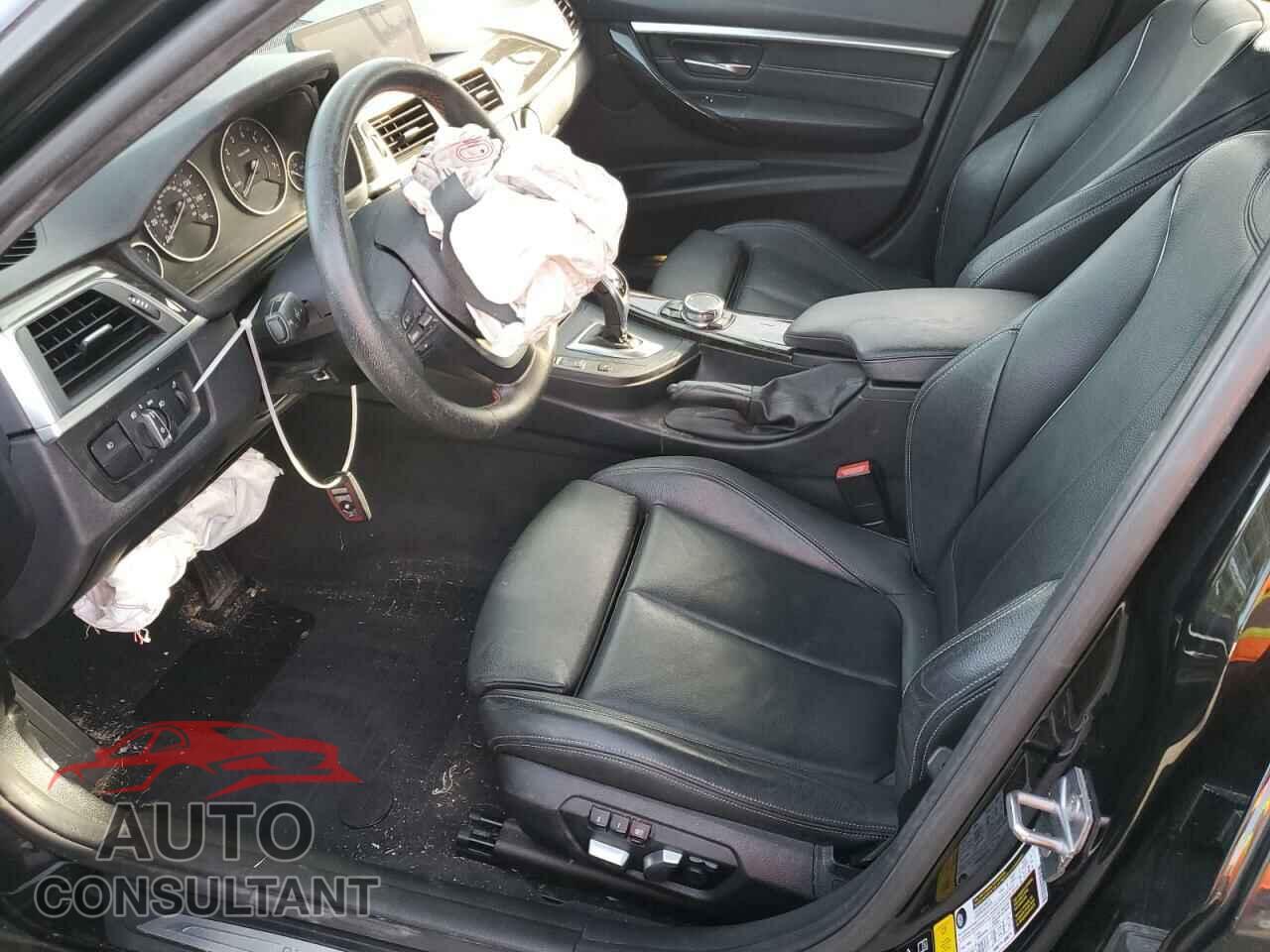 BMW 3 SERIES 2016 - WBA8E3G51GNU05009