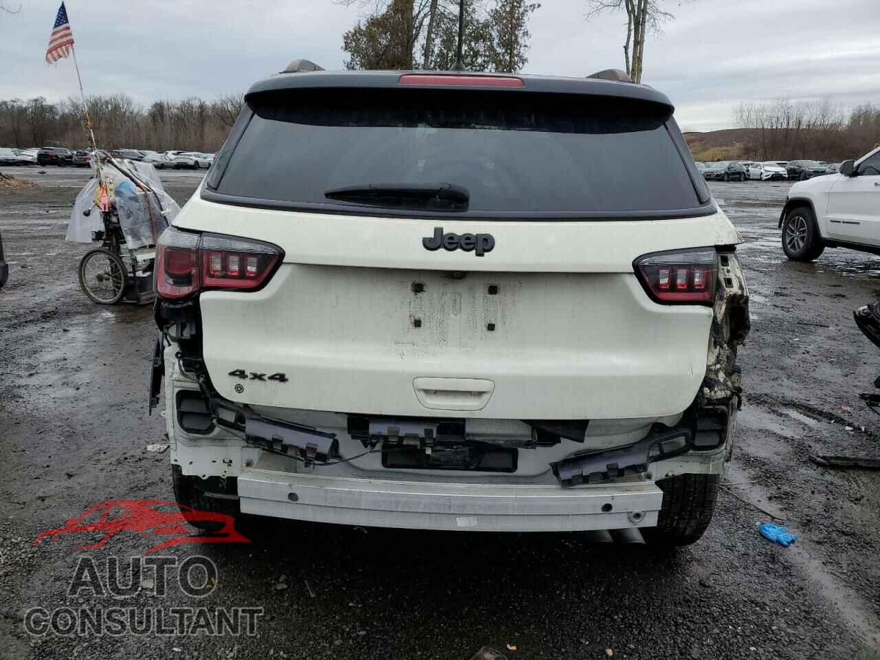 JEEP COMPASS 2018 - 3C4NJDBB2JT399765