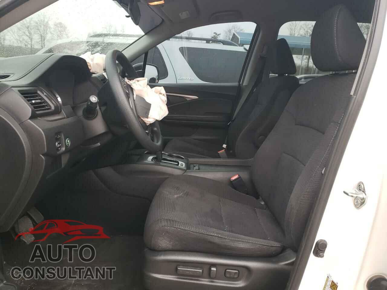HONDA PILOT 2017 - 5FNYF5H3XHB046381