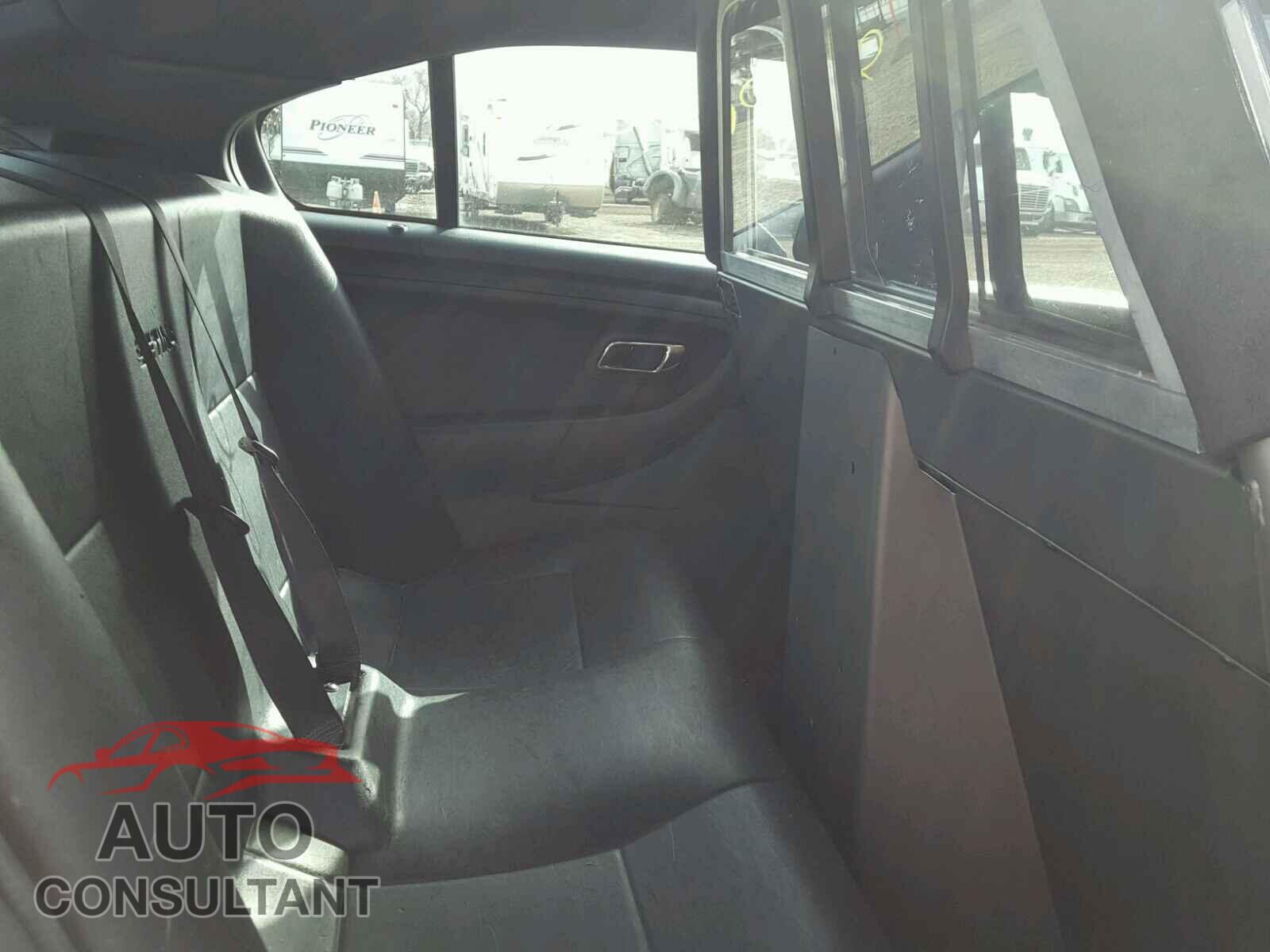 FORD TAURUS 2016 - 1HGCR3F91HA041433