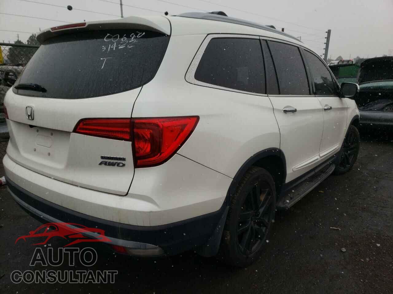 HONDA PILOT 2017 - 5FNYF6H99HB011003