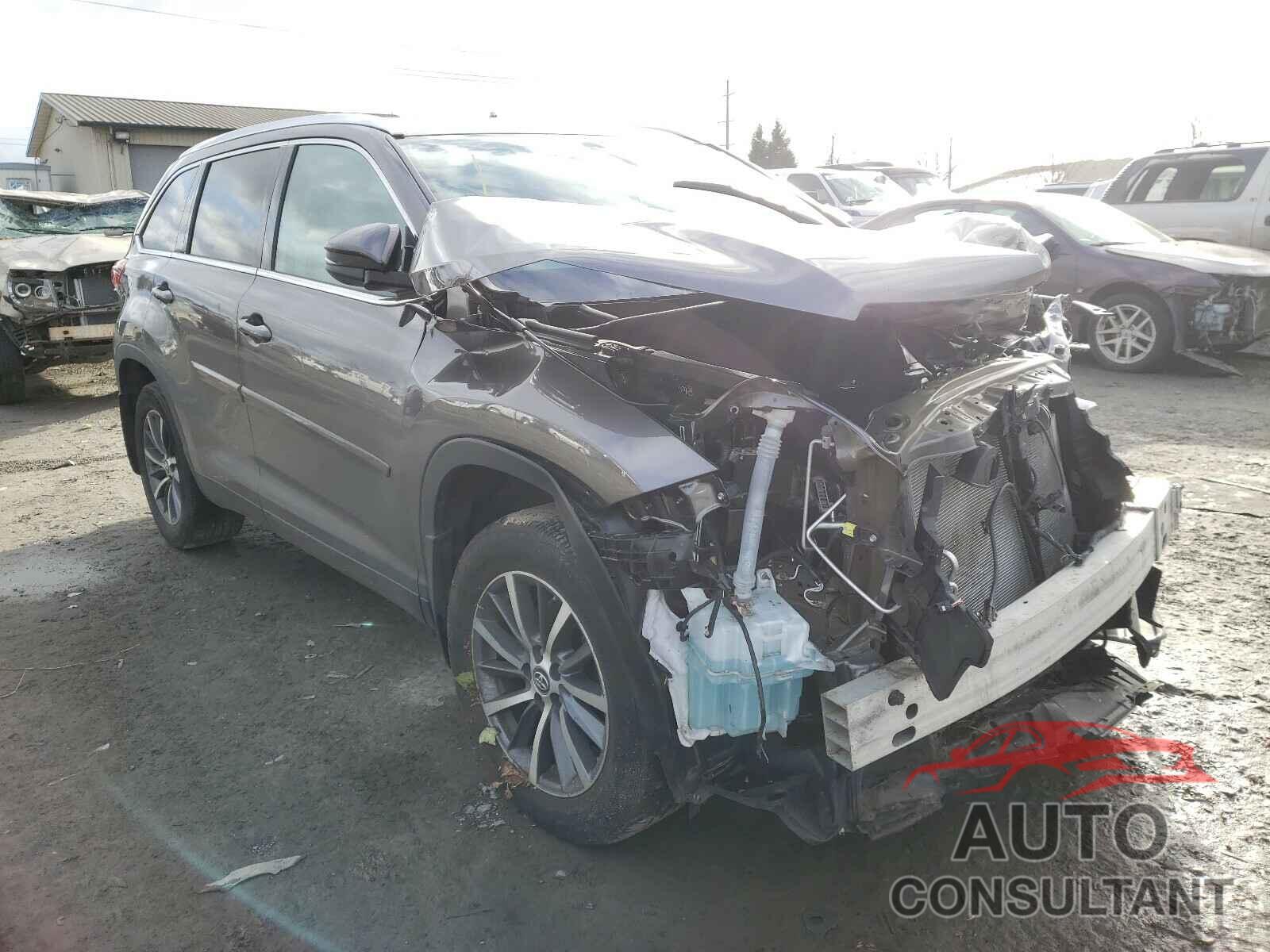 TOYOTA HIGHLANDER 2019 - 5TDJZRFH8KS569741