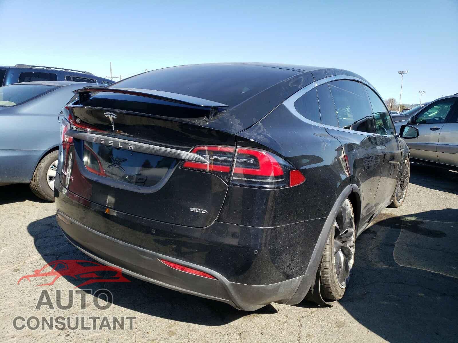 TESLA MODEL X 2016 - 5YJXCBE24GF017018