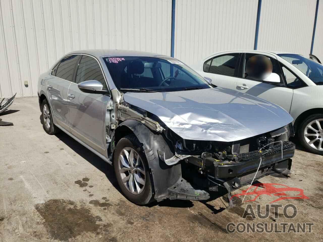 VOLKSWAGEN PASSAT 2017 - 1VWAT7A37HC048552
