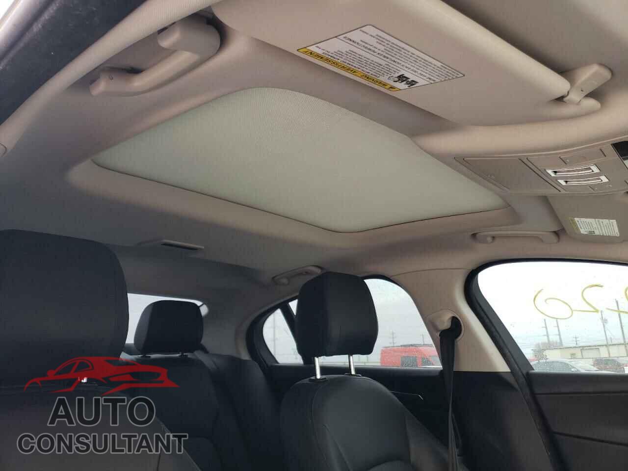 JAGUAR XE 2017 - SAJAR4BG3HA975689