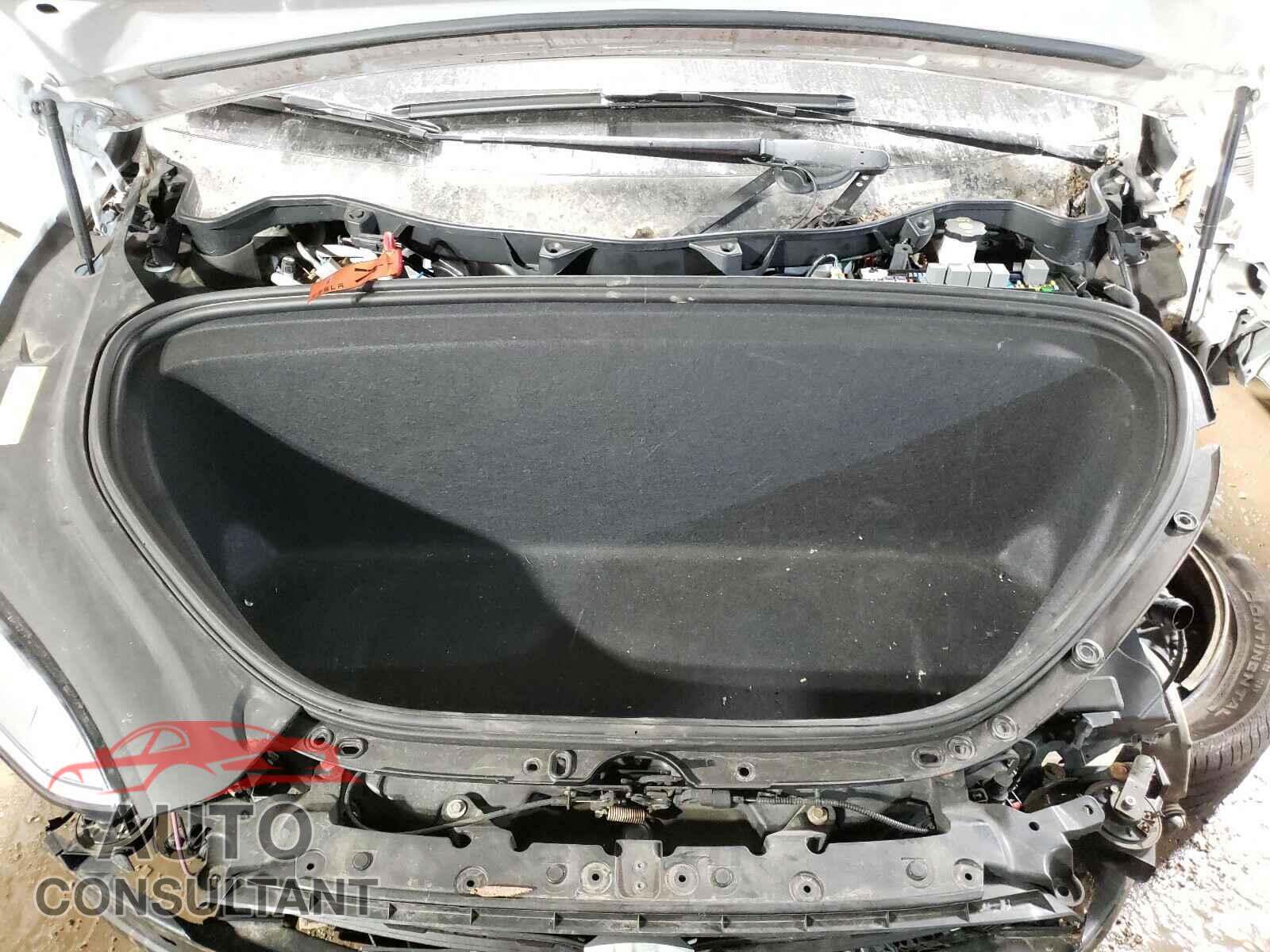 TESLA MODEL X 2016 - 5YJXCAE23GF023760