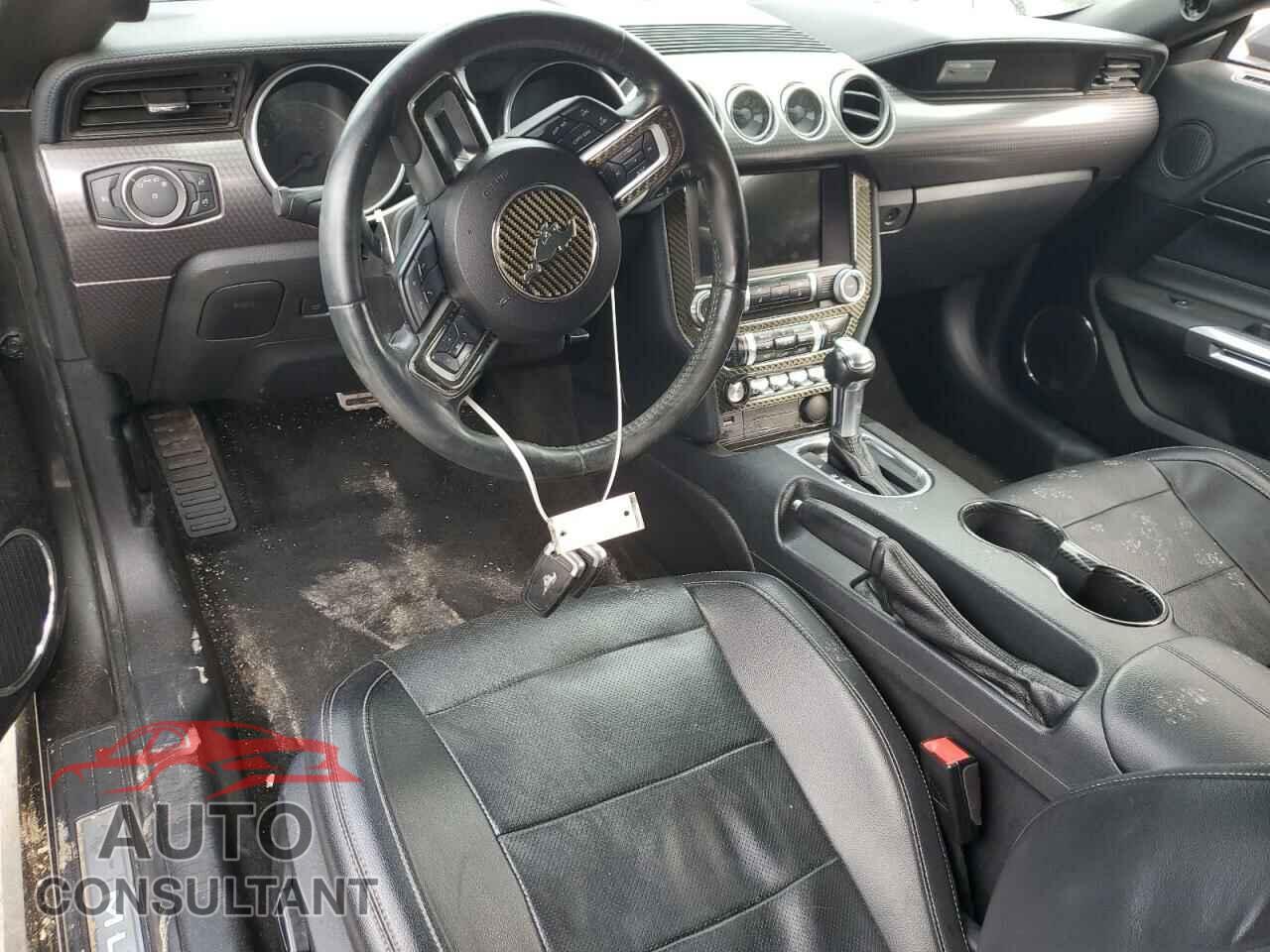 FORD MUSTANG 2018 - 1FA6P8CF6J5176100