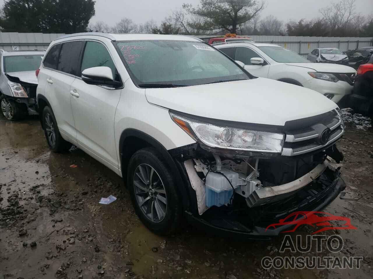 TOYOTA HIGHLANDER 2018 - 5TDJZRFH2JS546096