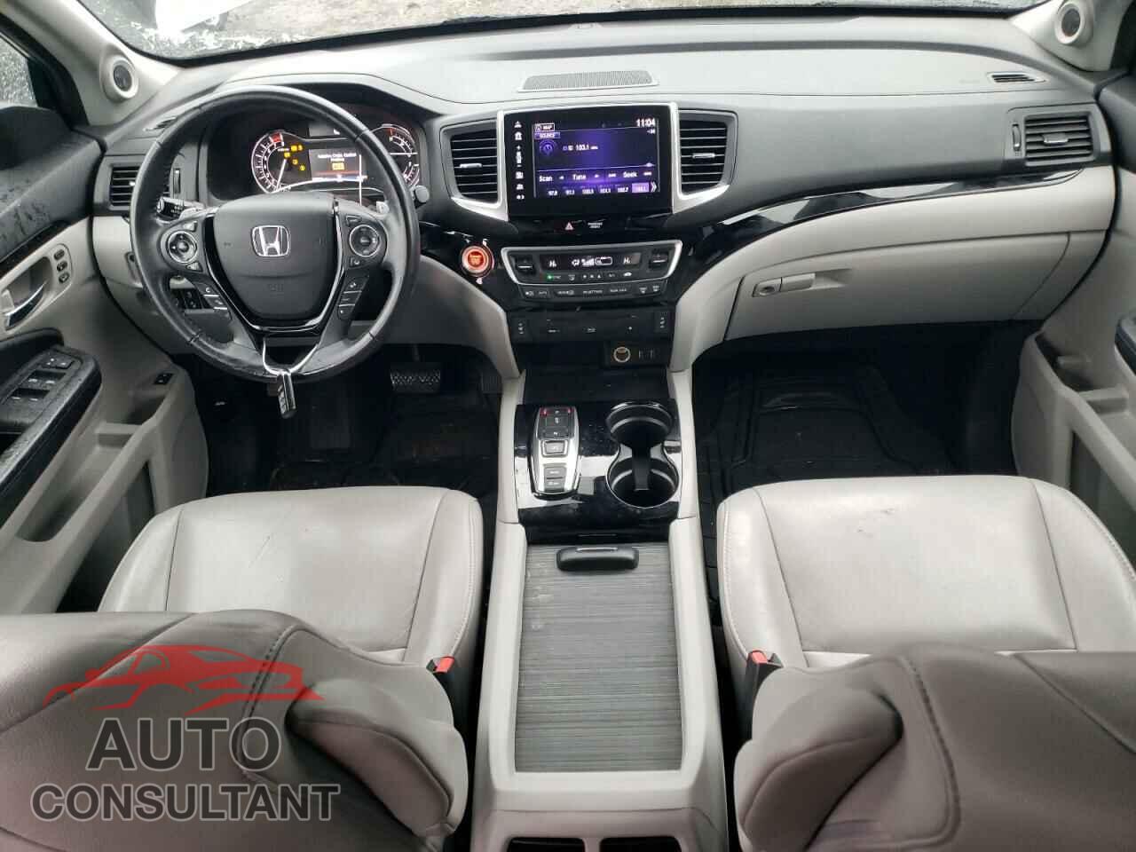 HONDA PILOT 2017 - 5FNYF5H98HB024089
