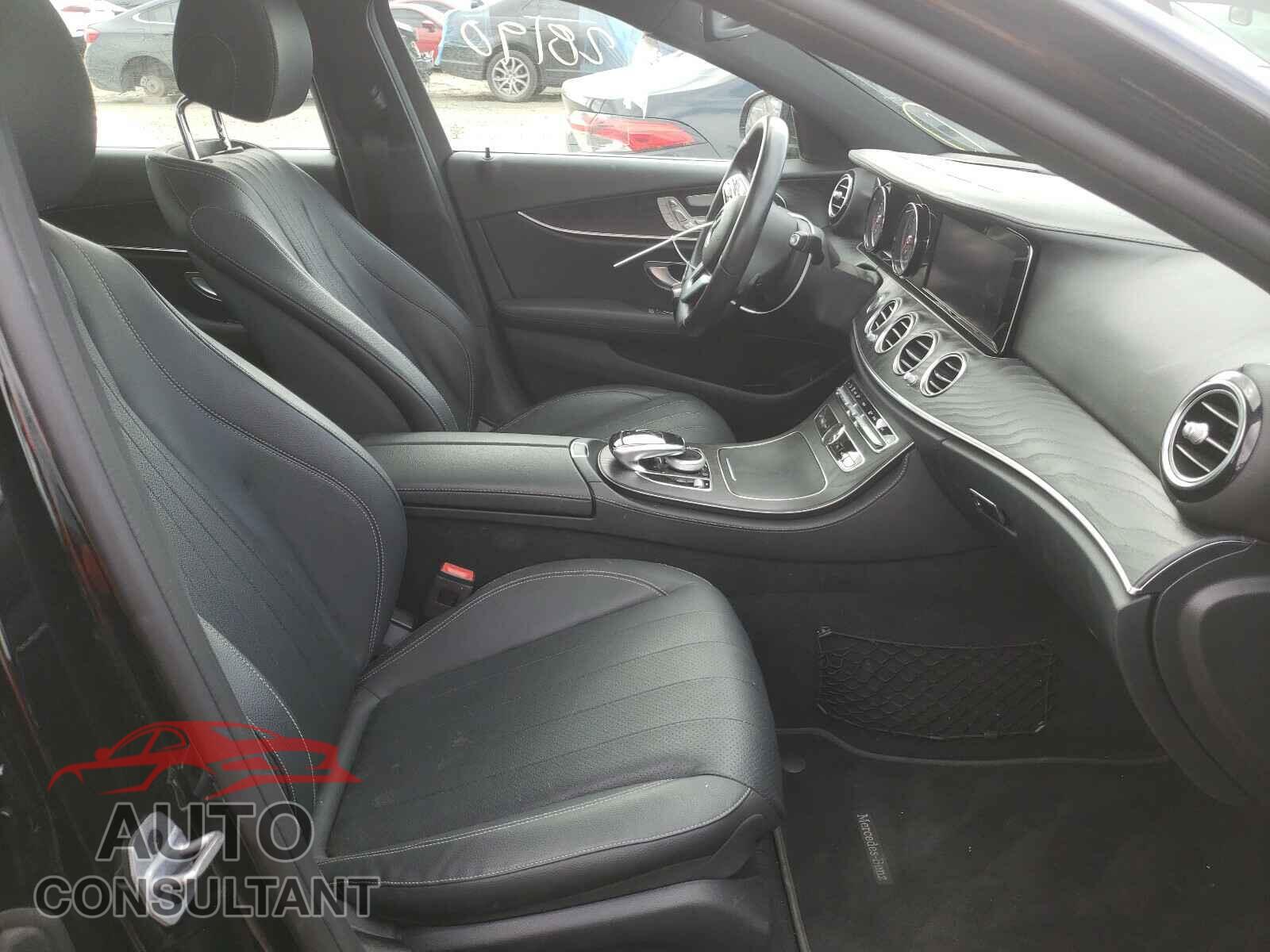MERCEDES-BENZ E CLASS 2020 - WDDZF8DB5LA710287