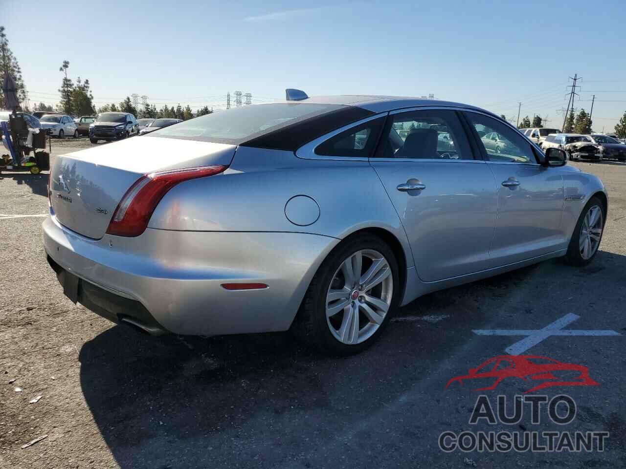 JAGUAR XJ 2016 - SAJWA2G74G8V99813