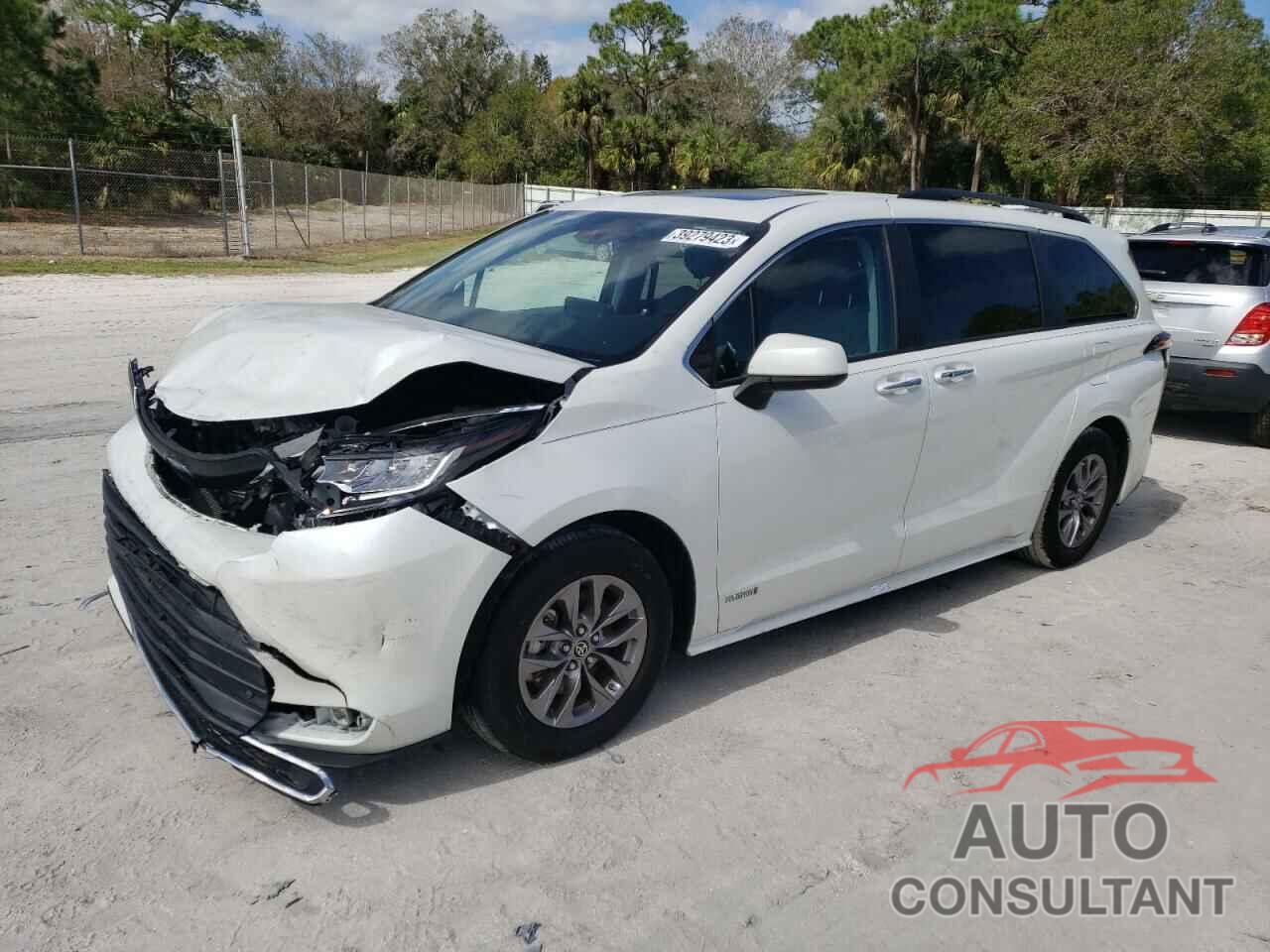 TOYOTA SIENNA 2021 - 5TDYRKEC2MS045578