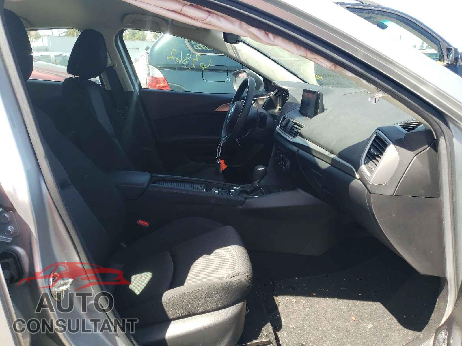 MAZDA 3 2018 - 3MZBN1U77JM199812