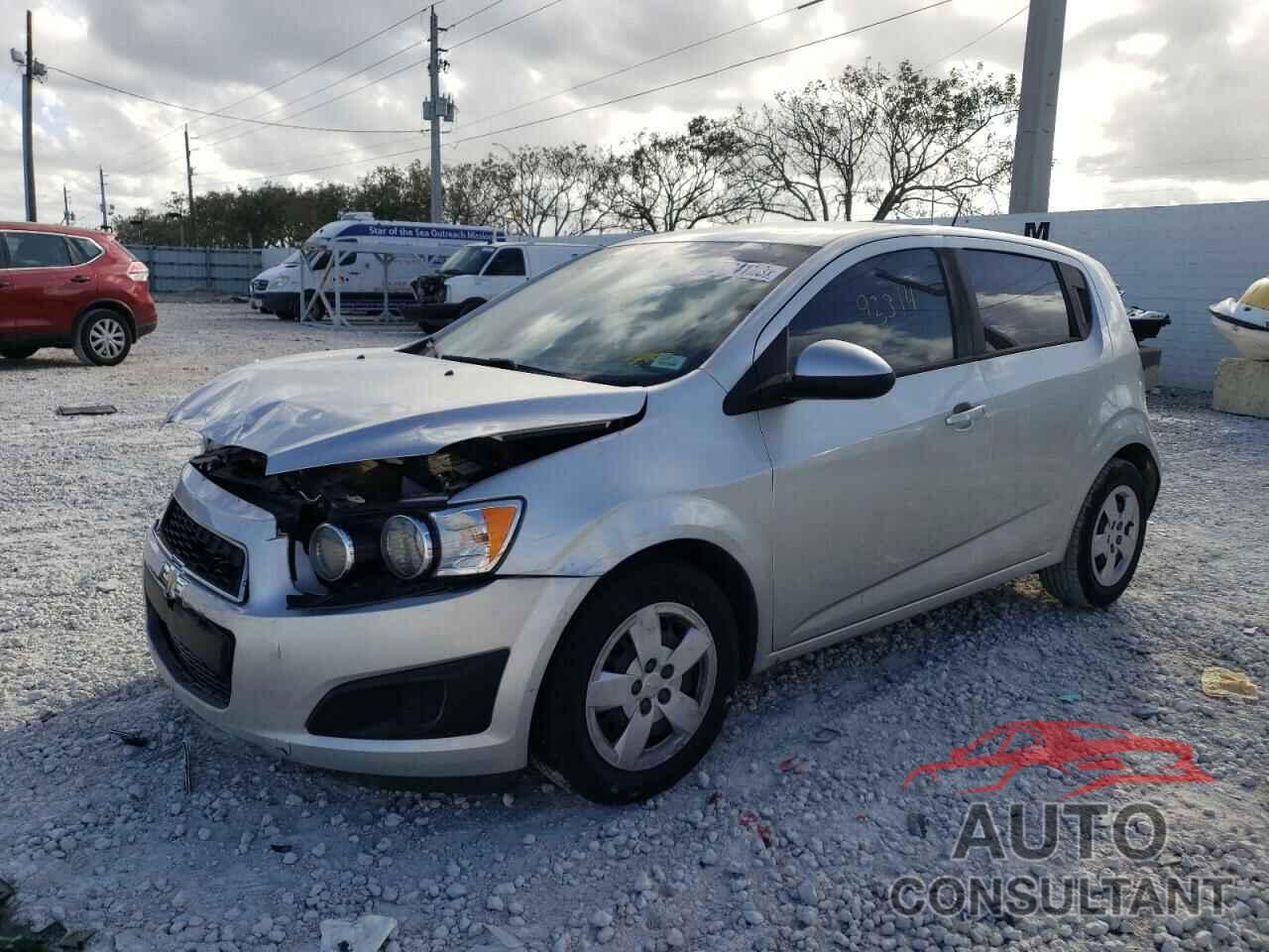 CHEVROLET SONIC 2016 - 1G1JA6SH0G4182205