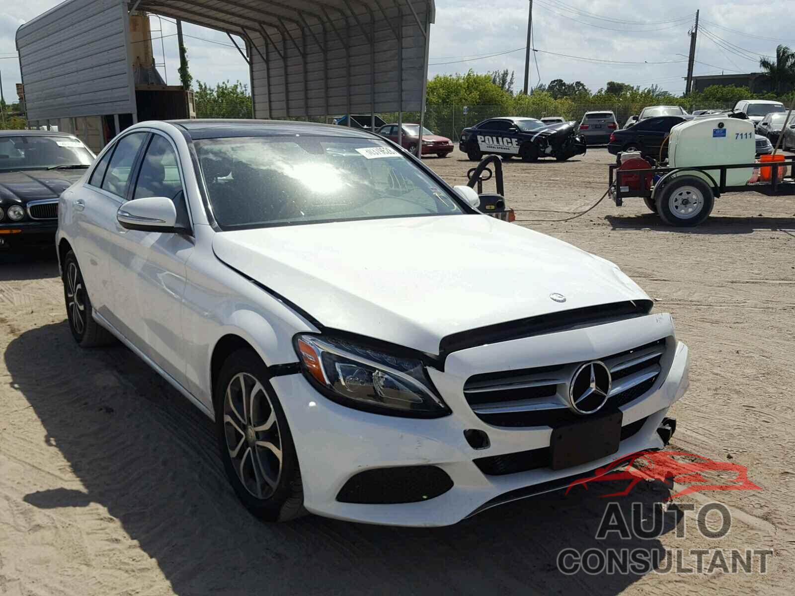 MERCEDES-BENZ C300 2015 - 55SWF4KB5FU094688