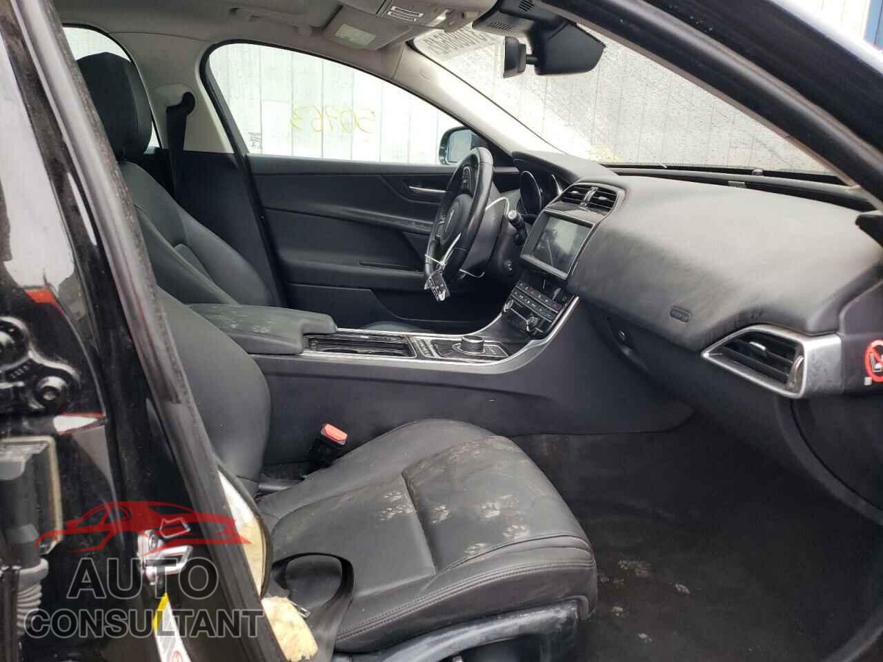 JAGUAR XE 2019 - SAJAS4FX1KCP52772