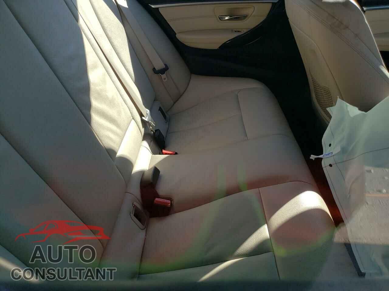 BMW 3 SERIES 2016 - WBA8E9G57GNU29303