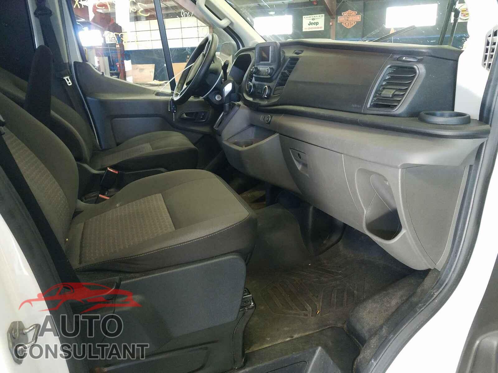 FORD TRANSIT CO 2020 - 1FTBR2C81LKA41564