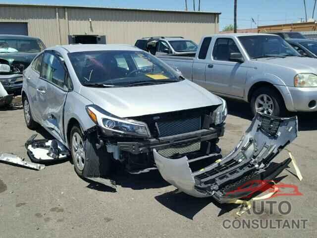 KIA FORTE 2017 - 3KPFK4A75HE049852