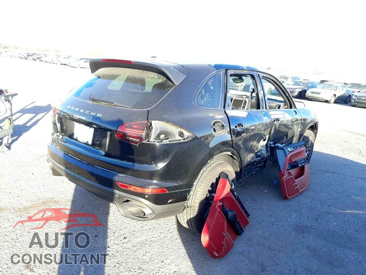 PORSCHE CAYENNE 2017 - WP1AA2A28HKA80305
