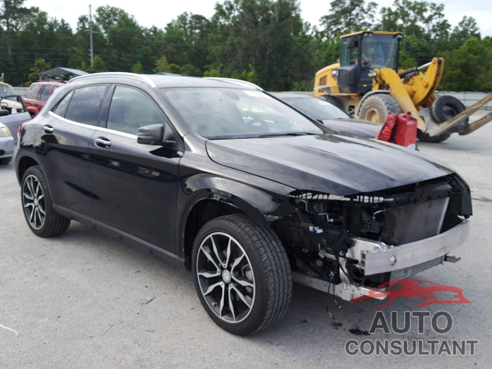 MERCEDES-BENZ GLA250 2016 - WDCTG4EB7GJ214069