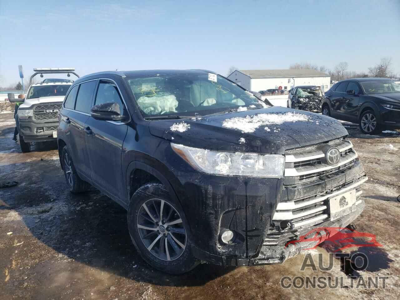 TOYOTA HIGHLANDER 2018 - 5TDJZRFH3JS841014