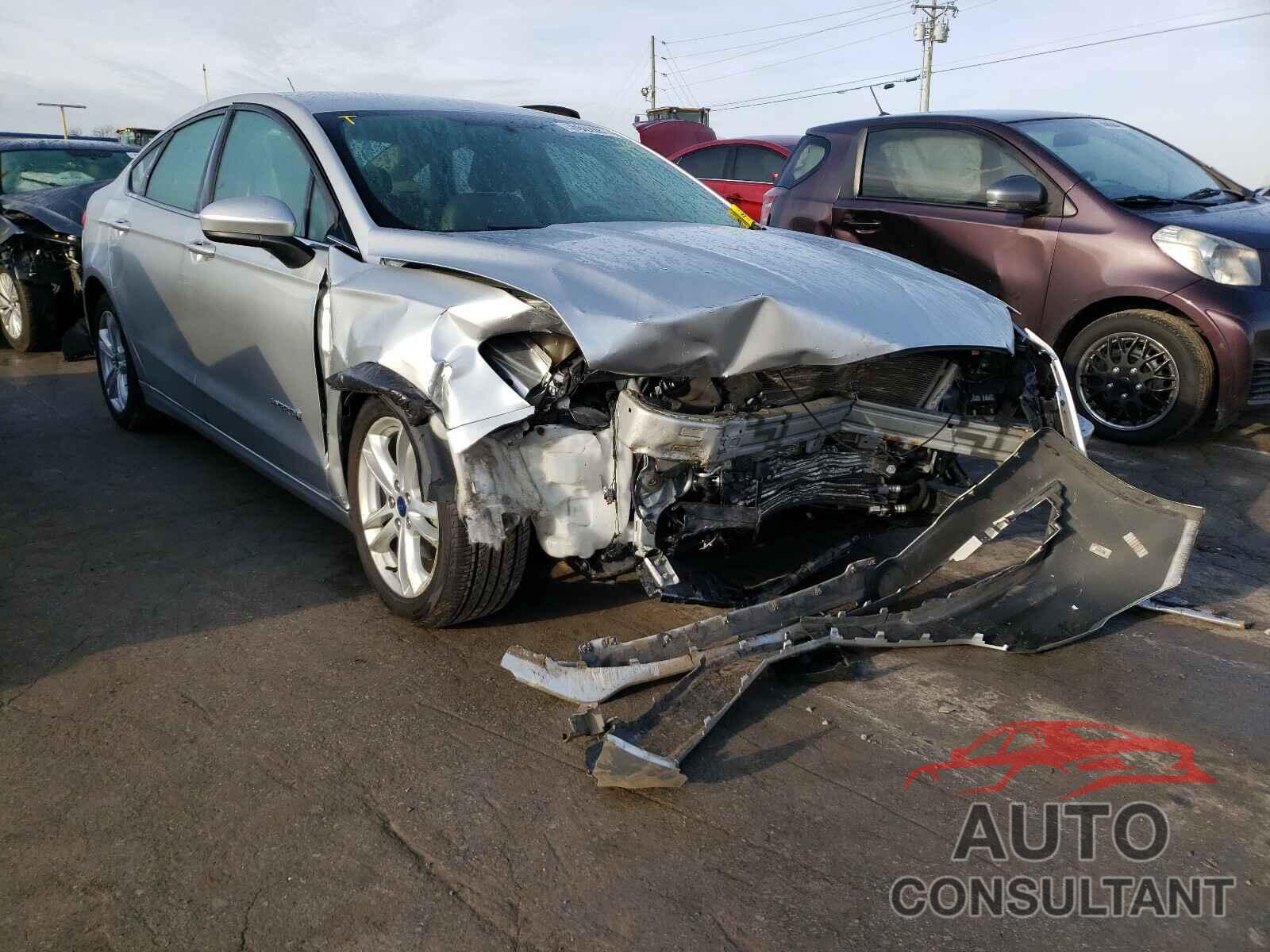 FORD FUSION 2018 - 3FA6P0LU1JR173182