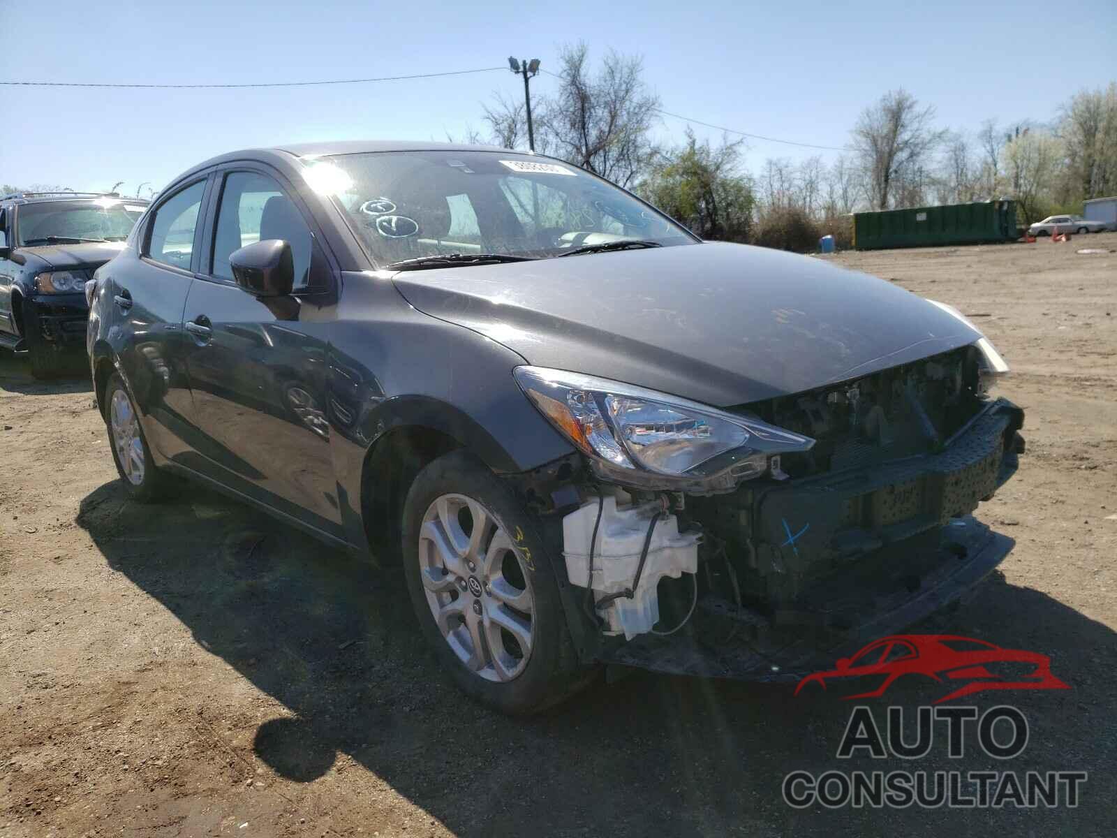 TOYOTA YARIS 2017 - 3MYDLBYV1HY185375