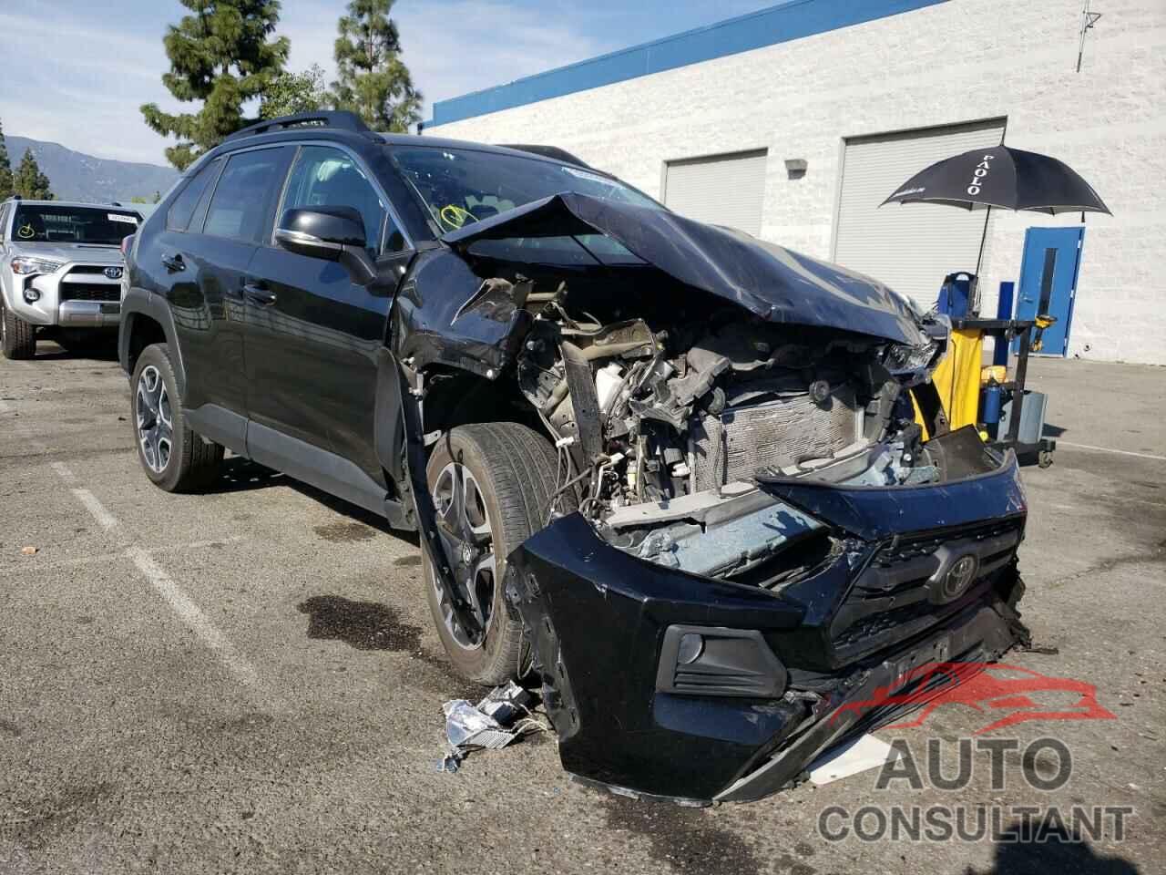 TOYOTA RAV4 2020 - 2T3J1RFVXLC092888