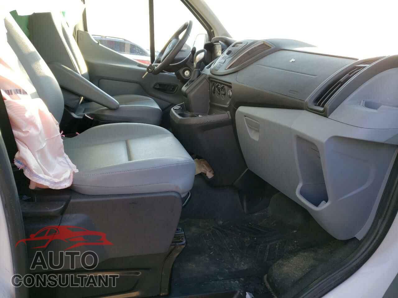 FORD TRANSIT CO 2017 - 1FTYE1ZM6HKA08006