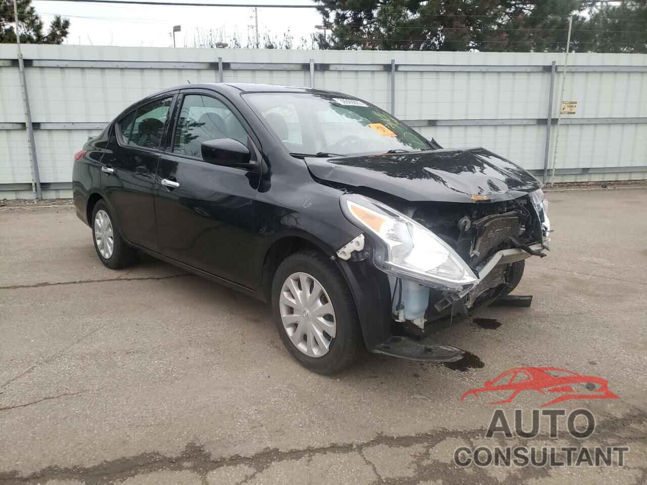 NISSAN VERSA 2018 - 3N1CN7AP8JL820580